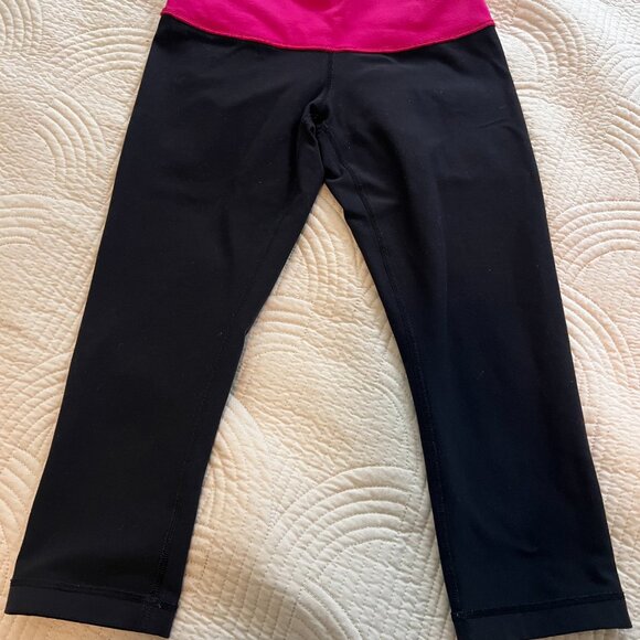 Lululemon Cropped Leggings - Picture 2 of 6